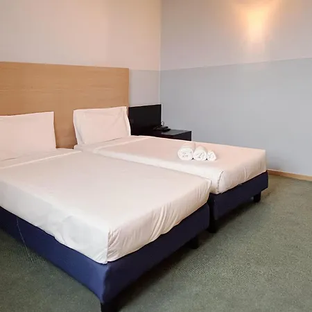 Hotel Milano Cologno 4*
