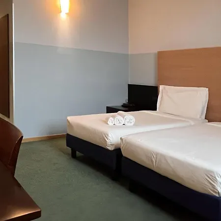 Szálloda Milano Cologno 4*