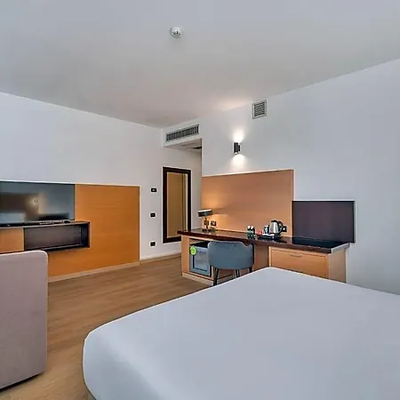 Milano Cologno 4*