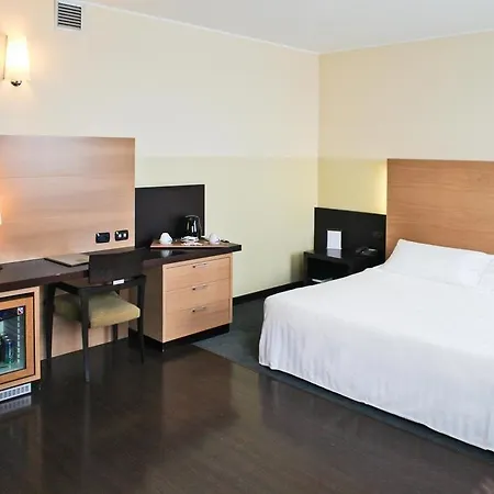 Hotel Milano Cologno 4*