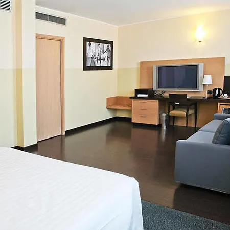 Hotel Milano Cologno 4*